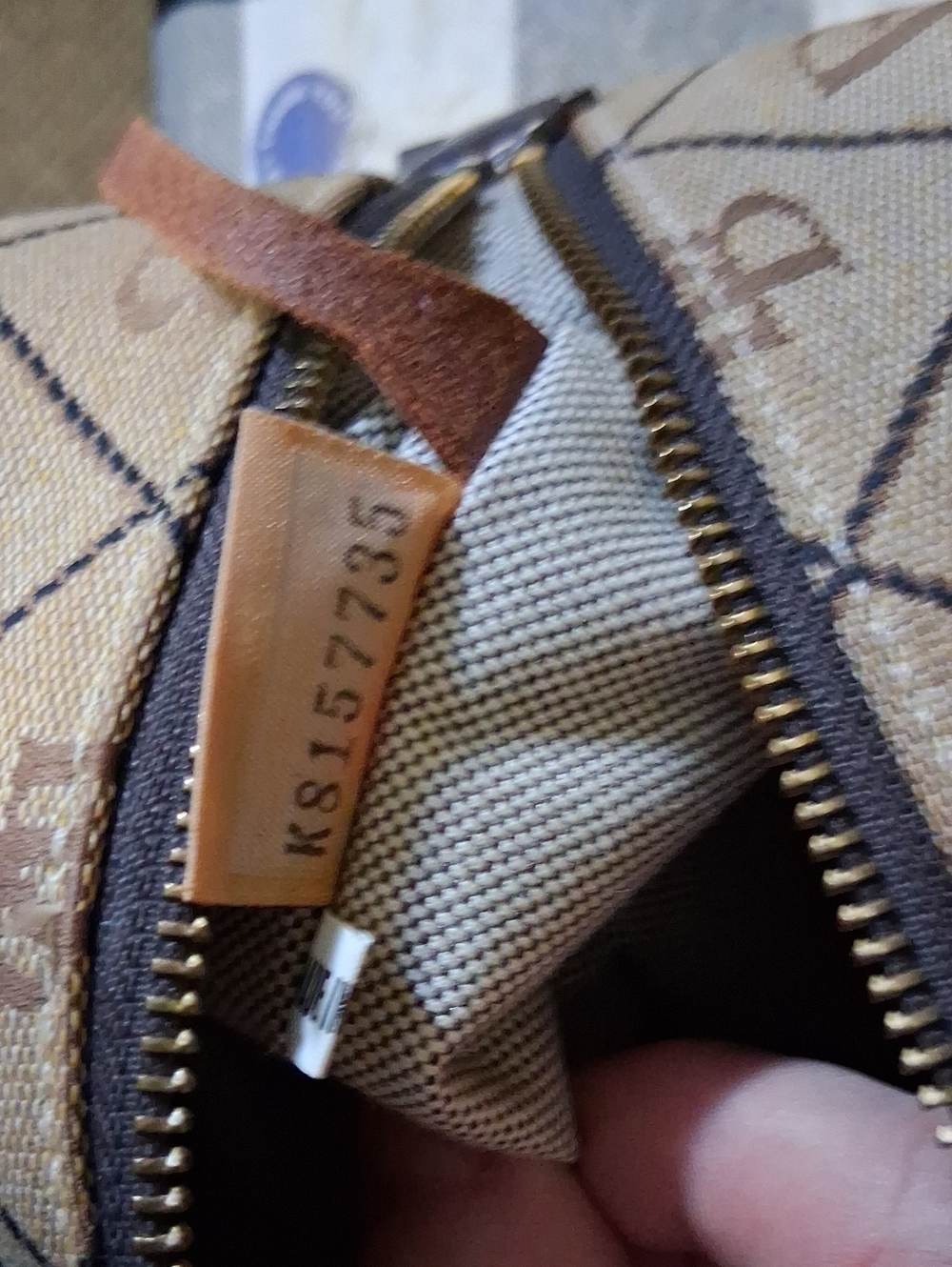 Dooney & Bourke Tan Signature Satchel EUC - Picture 9 of 10